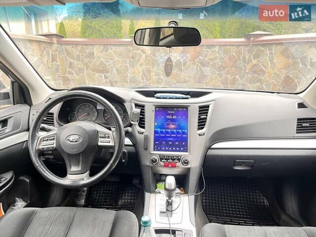 Сірий Субару Аутбек, об'ємом двигуна 2.5 л та пробігом 145 тис. км за 11999 $, фото 5 на Automoto.ua