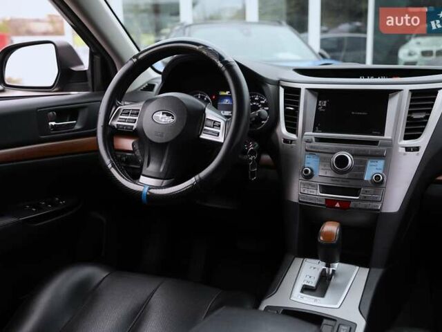 Сірий Субару Аутбек, об'ємом двигуна 2.49 л та пробігом 155 тис. км за 12500 $, фото 10 на Automoto.ua