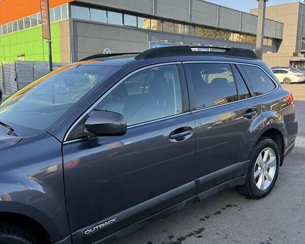 Серый Субару Аутбек, объемом двигателя 2.46 л и пробегом 155 тыс. км за 11750 $, фото 4 на Automoto.ua