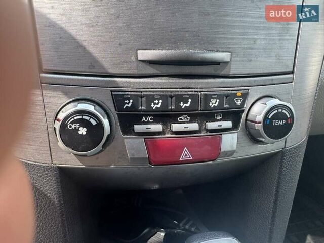 Серый Субару Аутбек, объемом двигателя 2.5 л и пробегом 229 тыс. км за 9999 $, фото 36 на Automoto.ua