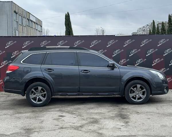 Серый Субару Аутбек, объемом двигателя 2.46 л и пробегом 217 тыс. км за 12600 $, фото 3 на Automoto.ua