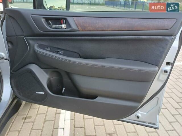 Серый Субару Аутбек, объемом двигателя 2.5 л и пробегом 210 тыс. км за 10990 $, фото 7 на Automoto.ua