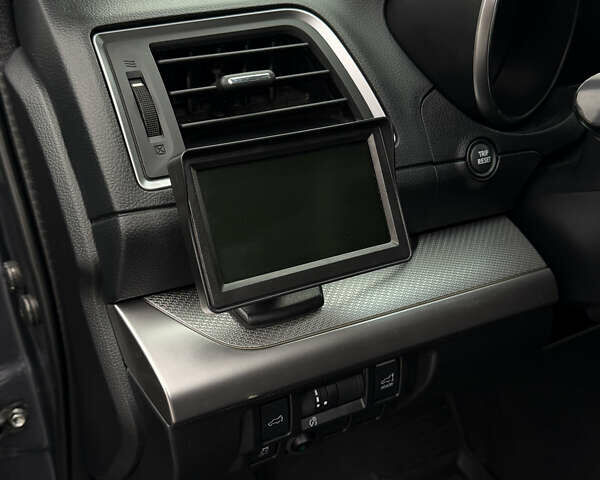 Сірий Субару Аутбек, об'ємом двигуна 2.5 л та пробігом 216 тис. км за 11800 $, фото 48 на Automoto.ua