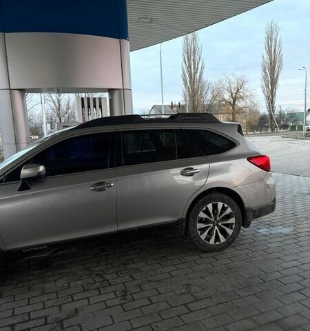 Серый Субару Аутбек, объемом двигателя 2.5 л и пробегом 207 тыс. км за 15700 $, фото 2 на Automoto.ua