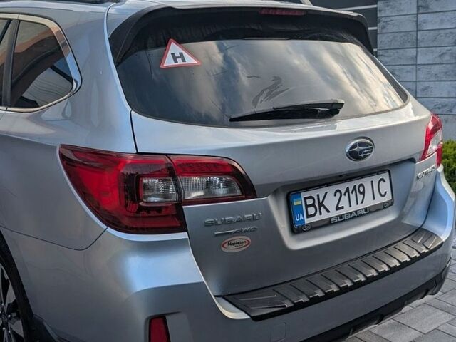 Сірий Субару Аутбек, об'ємом двигуна 2.5 л та пробігом 158 тис. км за 14300 $, фото 1 на Automoto.ua