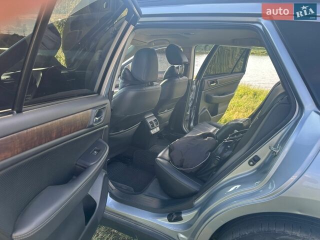 Сірий Субару Аутбек, об'ємом двигуна 2.46 л та пробігом 130 тис. км за 17500 $, фото 8 на Automoto.ua