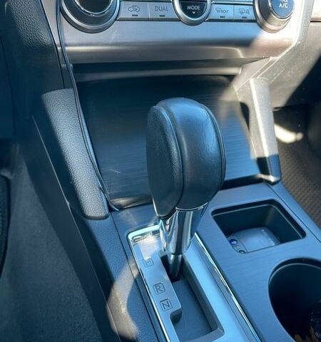 Серый Субару Аутбек, объемом двигателя 2.5 л и пробегом 148 тыс. км за 14000 $, фото 30 на Automoto.ua