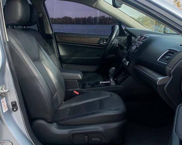 Сірий Субару Аутбек, об'ємом двигуна 2.5 л та пробігом 178 тис. км за 14200 $, фото 25 на Automoto.ua