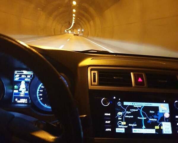 Сірий Субару Аутбек, об'ємом двигуна 2 л та пробігом 176 тис. км за 17900 $, фото 5 на Automoto.ua