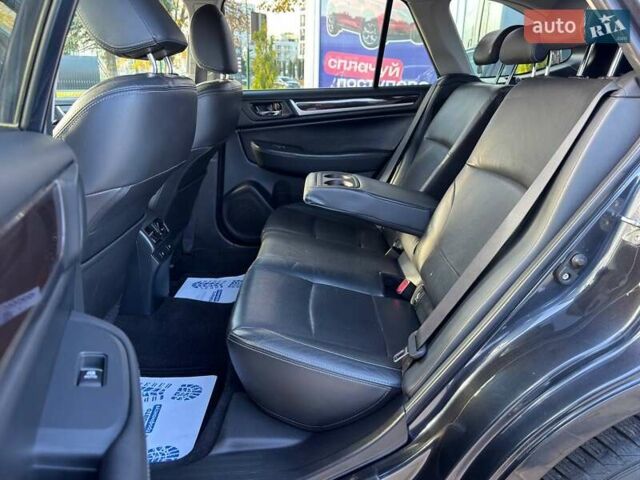 Серый Субару Аутбек, объемом двигателя 2.46 л и пробегом 278 тыс. км за 12400 $, фото 12 на Automoto.ua