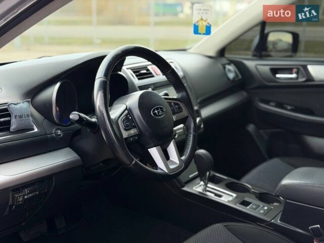 Серый Субару Аутбек, объемом двигателя 2.46 л и пробегом 208 тыс. км за 12800 $, фото 9 на Automoto.ua