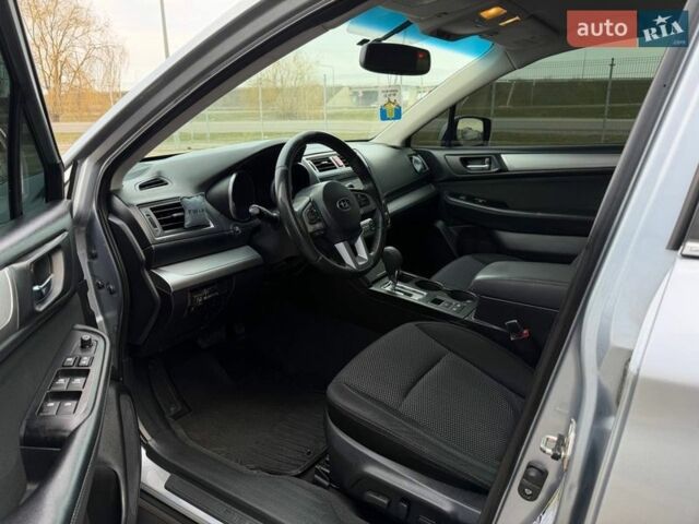 Серый Субару Аутбек, объемом двигателя 2.46 л и пробегом 208 тыс. км за 12800 $, фото 8 на Automoto.ua