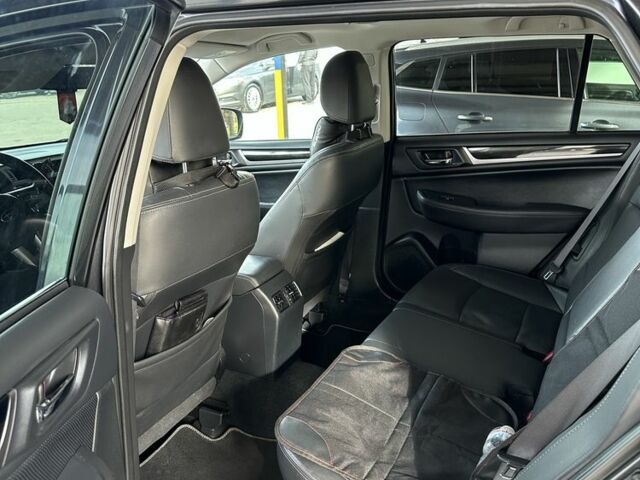 Сірий Субару Аутбек, об'ємом двигуна 2 л та пробігом 169 тис. км за 17000 $, фото 6 на Automoto.ua