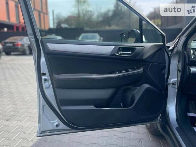 Сірий Субару Аутбек, об'ємом двигуна 2.5 л та пробігом 185 тис. км за 13500 $, фото 6 на Automoto.ua