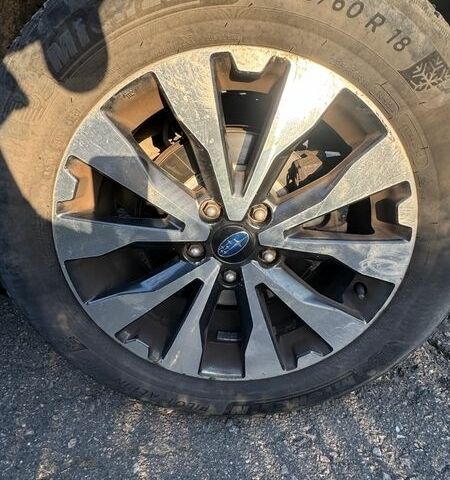 Серый Субару Аутбек, объемом двигателя 2.5 л и пробегом 183 тыс. км за 14500 $, фото 6 на Automoto.ua