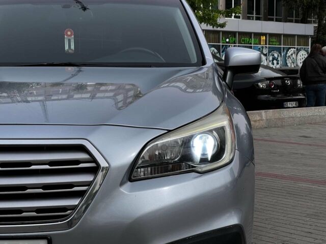 Серый Субару Аутбек, объемом двигателя 25 л и пробегом 165 тыс. км за 14700 $, фото 5 на Automoto.ua