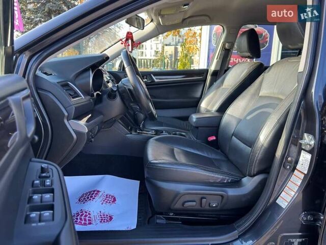 Серый Субару Аутбек, объемом двигателя 2.46 л и пробегом 278 тыс. км за 12400 $, фото 7 на Automoto.ua