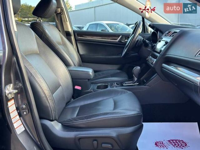 Серый Субару Аутбек, объемом двигателя 2.46 л и пробегом 278 тыс. км за 12400 $, фото 21 на Automoto.ua