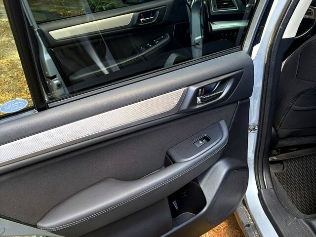 Сірий Субару Аутбек, об'ємом двигуна 2.5 л та пробігом 141 тис. км за 14800 $, фото 8 на Automoto.ua