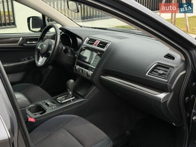 Серый Субару Аутбек, объемом двигателя 2.5 л и пробегом 155 тыс. км за 14500 $, фото 14 на Automoto.ua