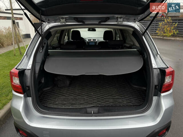 Серый Субару Аутбек, объемом двигателя 2.5 л и пробегом 170 тыс. км за 14800 $, фото 27 на Automoto.ua