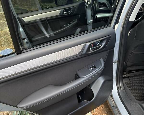 Сірий Субару Аутбек, об'ємом двигуна 2.46 л та пробігом 141 тис. км за 14800 $, фото 24 на Automoto.ua