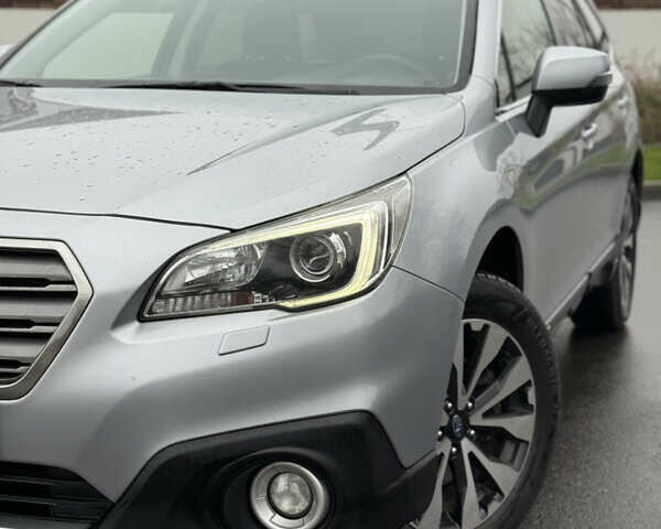 Серый Субару Аутбек, объемом двигателя 2.5 л и пробегом 170 тыс. км за 14800 $, фото 2 на Automoto.ua