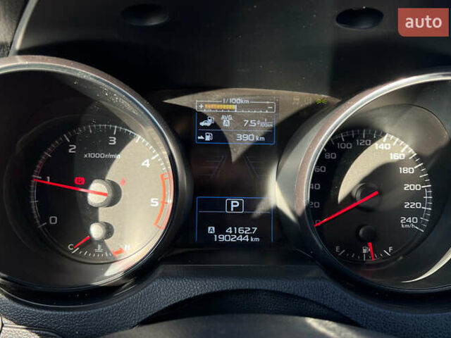 Серый Субару Аутбек, объемом двигателя 2 л и пробегом 190 тыс. км за 15000 $, фото 11 на Automoto.ua