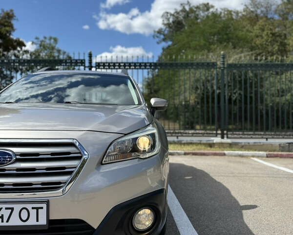 Сірий Субару Аутбек, об'ємом двигуна 2.46 л та пробігом 152 тис. км за 15000 $, фото 1 на Automoto.ua