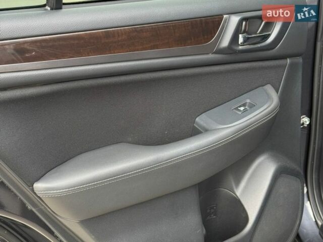 Серый Субару Аутбек, объемом двигателя 2.5 л и пробегом 155 тыс. км за 14500 $, фото 23 на Automoto.ua