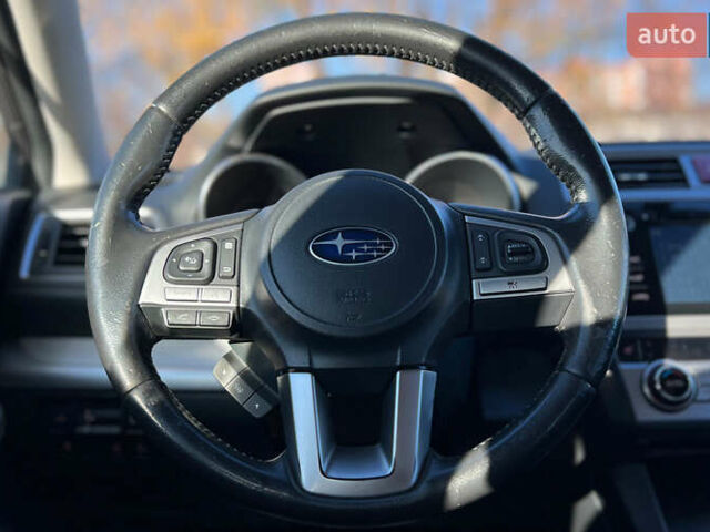 Серый Субару Аутбек, объемом двигателя 2 л и пробегом 190 тыс. км за 15000 $, фото 7 на Automoto.ua