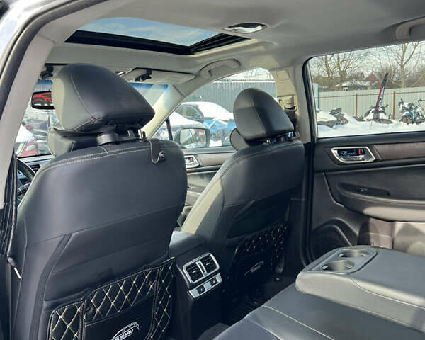 Серый Субару Аутбек, объемом двигателя 2.46 л и пробегом 118 тыс. км за 17100 $, фото 5 на Automoto.ua