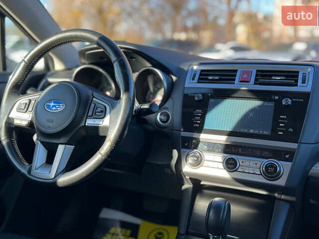 Серый Субару Аутбек, объемом двигателя 2 л и пробегом 190 тыс. км за 15000 $, фото 18 на Automoto.ua