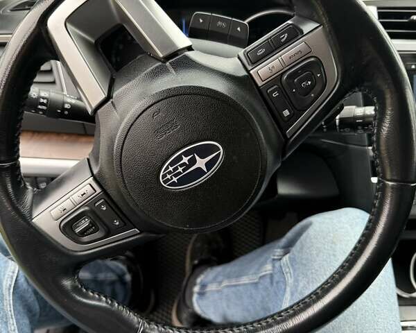 Серый Субару Аутбек, объемом двигателя 2.5 л и пробегом 175 тыс. км за 13500 $, фото 10 на Automoto.ua