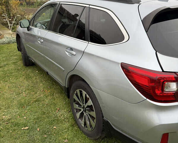 Серый Субару Аутбек, объемом двигателя 2.46 л и пробегом 175 тыс. км за 13000 $, фото 3 на Automoto.ua