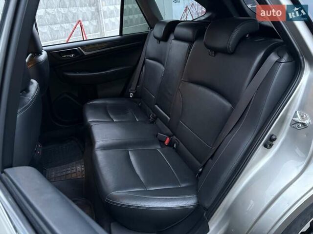 Серый Субару Аутбек, объемом двигателя 2.46 л и пробегом 156 тыс. км за 15700 $, фото 12 на Automoto.ua
