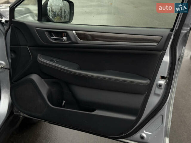 Серый Субару Аутбек, объемом двигателя 2.5 л и пробегом 170 тыс. км за 14800 $, фото 20 на Automoto.ua