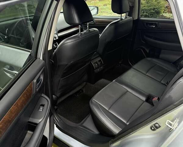 Серый Субару Аутбек, объемом двигателя 2.5 л и пробегом 175 тыс. км за 13500 $, фото 8 на Automoto.ua