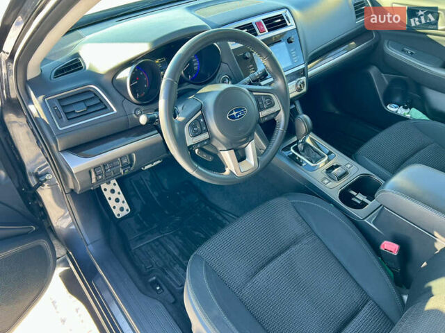Серый Субару Аутбек, объемом двигателя 2.5 л и пробегом 188 тыс. км за 16500 $, фото 6 на Automoto.ua