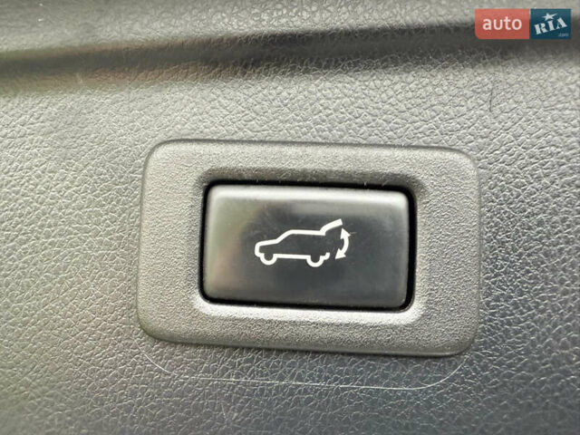 Серый Субару Аутбек, объемом двигателя 2.5 л и пробегом 170 тыс. км за 14800 $, фото 29 на Automoto.ua