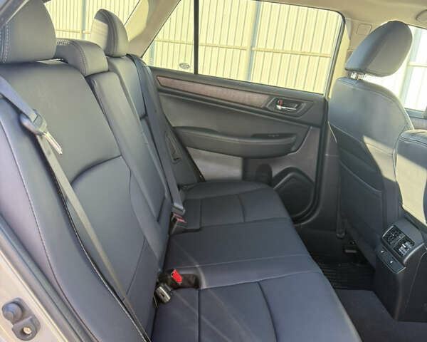 Серый Субару Аутбек, объемом двигателя 2.5 л и пробегом 103 тыс. км за 18000 $, фото 9 на Automoto.ua