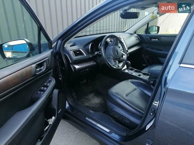 Серый Субару Аутбек, объемом двигателя 3.6 л и пробегом 158 тыс. км за 17500 $, фото 6 на Automoto.ua