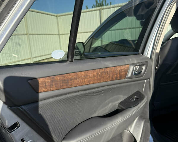 Серый Субару Аутбек, объемом двигателя 2.5 л и пробегом 103 тыс. км за 18000 $, фото 16 на Automoto.ua