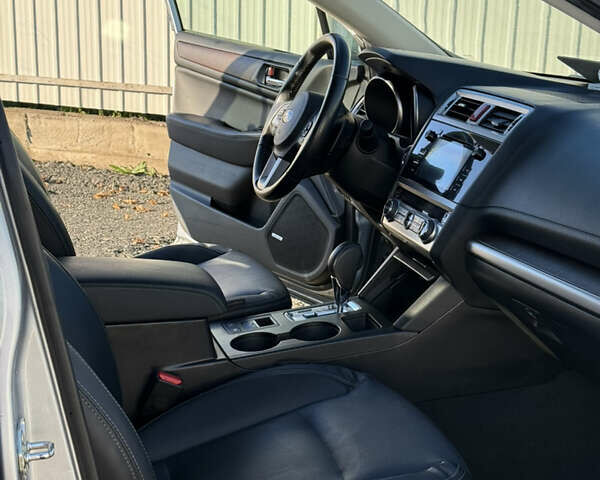 Серый Субару Аутбек, объемом двигателя 2.5 л и пробегом 103 тыс. км за 18000 $, фото 21 на Automoto.ua