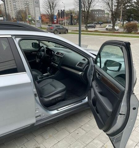 Серый Субару Аутбек, объемом двигателя 2.5 л и пробегом 103 тыс. км за 17000 $, фото 4 на Automoto.ua