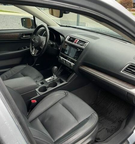 Серый Субару Аутбек, объемом двигателя 2.5 л и пробегом 103 тыс. км за 17000 $, фото 5 на Automoto.ua