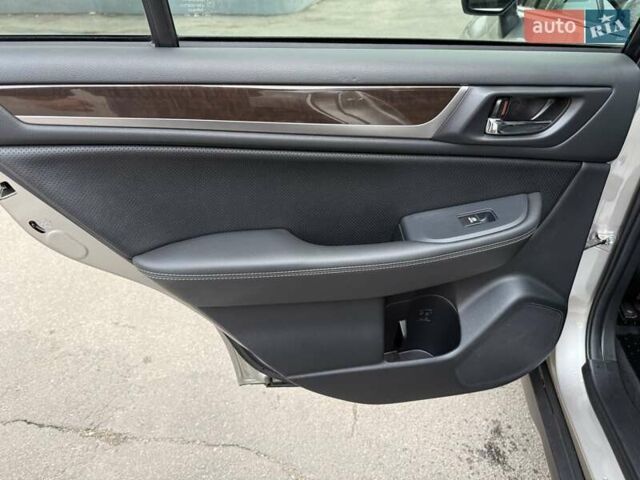 Сірий Субару Аутбек, об'ємом двигуна 2.5 л та пробігом 237 тис. км за 16500 $, фото 14 на Automoto.ua