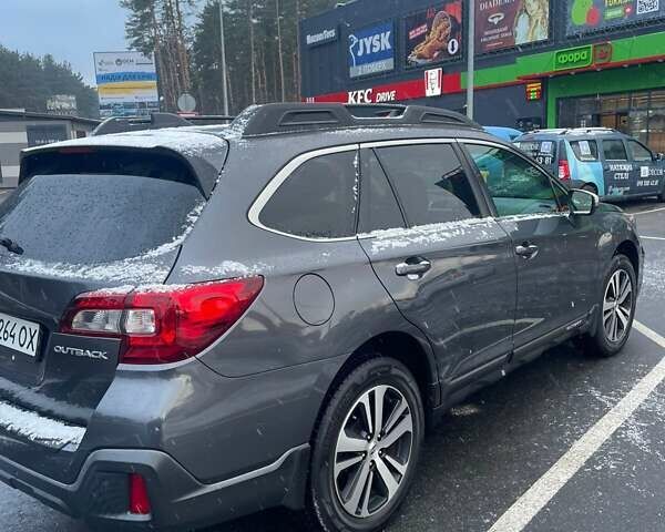 Серый Субару Аутбек, объемом двигателя 2.5 л и пробегом 140 тыс. км за 19000 $, фото 1 на Automoto.ua
