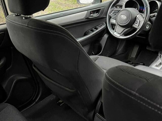 Серый Субару Аутбек, объемом двигателя 2.5 л и пробегом 190 тыс. км за 18500 $, фото 17 на Automoto.ua