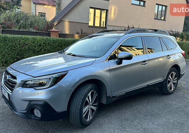 Серый Субару Аутбек, объемом двигателя 2.5 л и пробегом 171 тыс. км за 14500 $, фото 2 на Automoto.ua